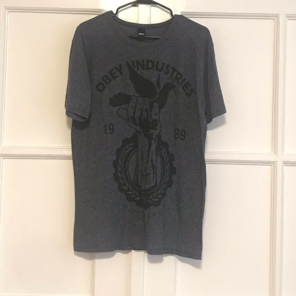 Obey t shirt